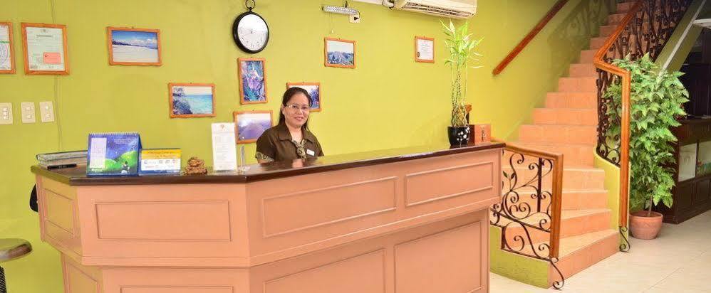 El Portal Inn 塔比拉兰 外观 照片